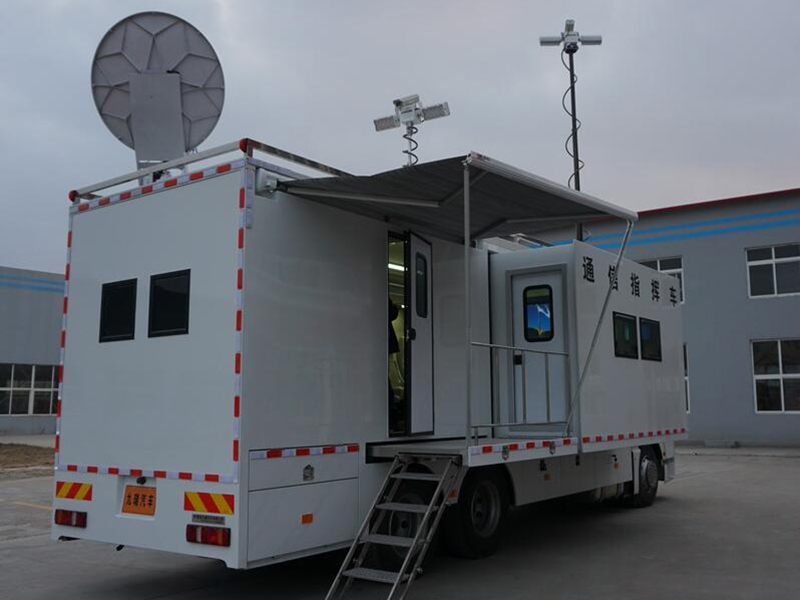 衛(wèi)星通信指揮車